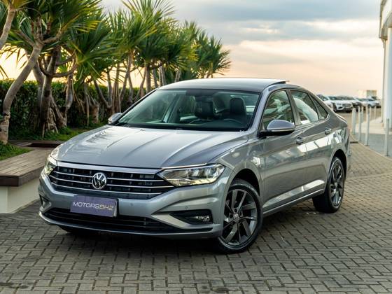 VOLKSWAGEN JETTA 1.4 250 TSI TOTAL FLEX COMFORTLINE TIPTRONIC VOLKSWAGEN JETTA 1.4 250 TSI TOTAL FLEX COMFORTLINE TIPTRONIC
